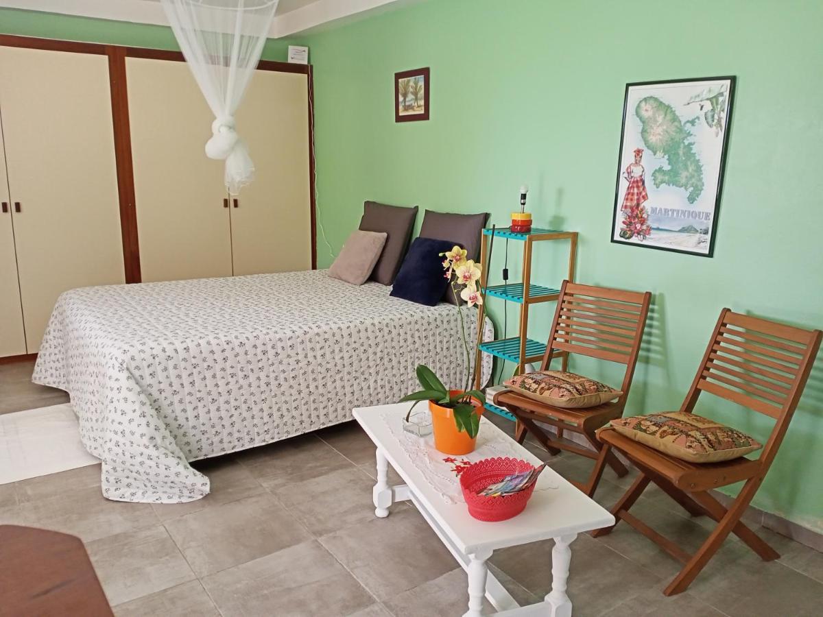 Paradis Cache - Confort Terrasse - Kybo Karaib Location - Pkg - Mtgne Sainte-Marie Luaran gambar