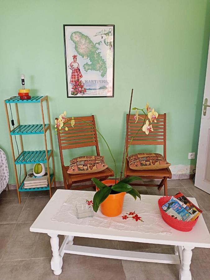 Paradis Cache - Confort Terrasse - Kybo Karaib Location - Pkg - Mtgne Sainte-Marie Luaran gambar